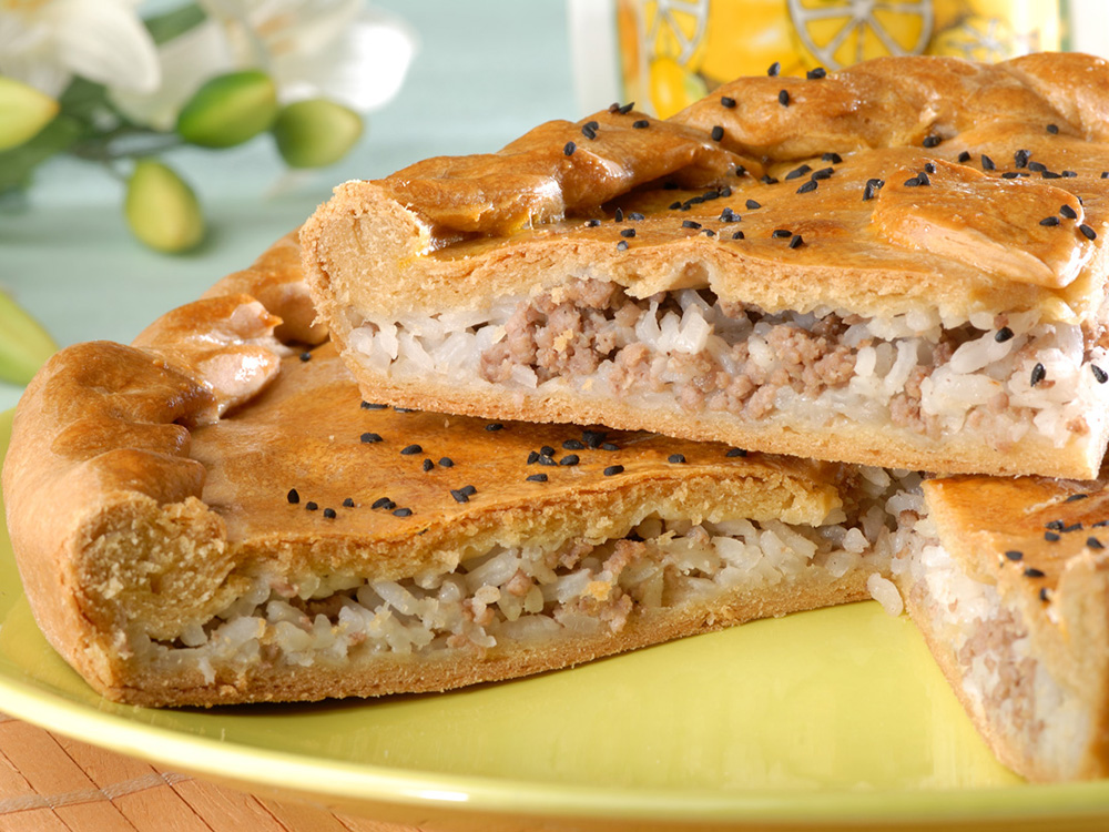 Pirinçli Etli Börek Tarifi