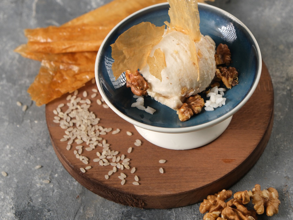 Cevizli S&uuml;tla&ccedil; Dondurma Tarifi